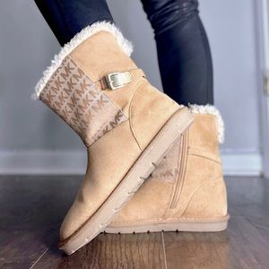 Michael Kors winter boots. Malibu tan. Size 4